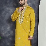 Jompers Geometric Embroidered Mandarin Collar Mirror Work Cotton Silk Straight Kurta