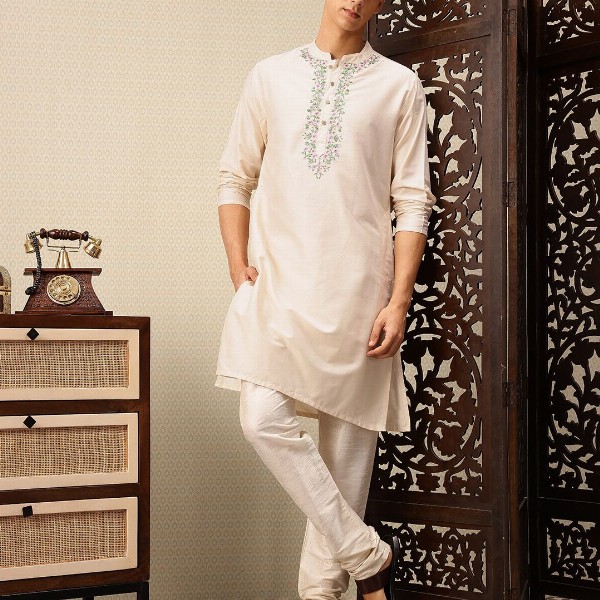 House of Pataudi Floral Embroidered Rozana Kurta