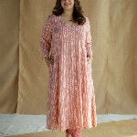 THE INDIAN ETHNIC CO Floral Printed Cotton V-Neck Thread Work Kali Kurta