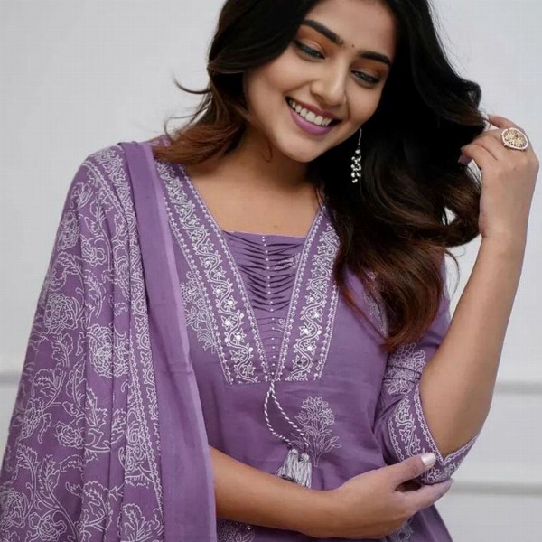 PARTHVI Floral Printed V-Neck Pure Cotton Kurta With Trousers And Dupatta