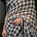 Suta Checked Suta Multi Color Pure Cotton Zari Saree.