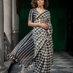 Suta Checked Suta Multi Color Pure Cotton Zari Saree.