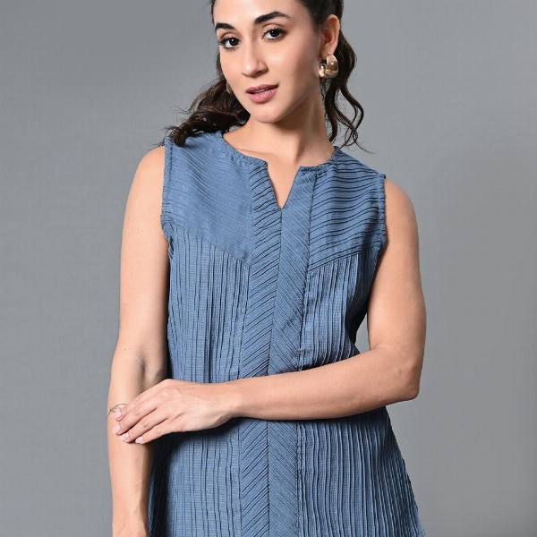 The Roadster Life Co. Women Self Design Keyhole Neck Polyester Top