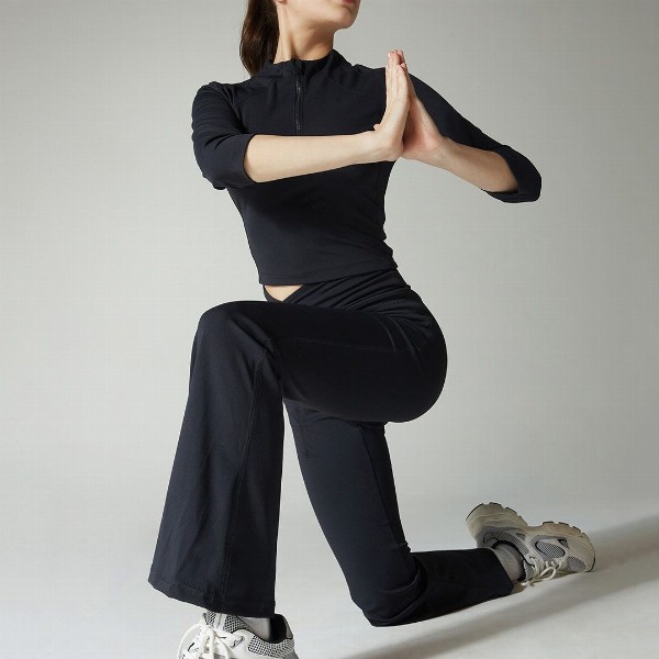 Cava Obsidian Black Silhouette Zip Top