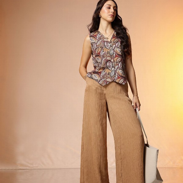 CORSICA Floral Print Top