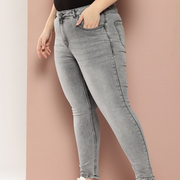Sztori Women Plus Size Skinny Fit Light Fade Stretchable Jeans