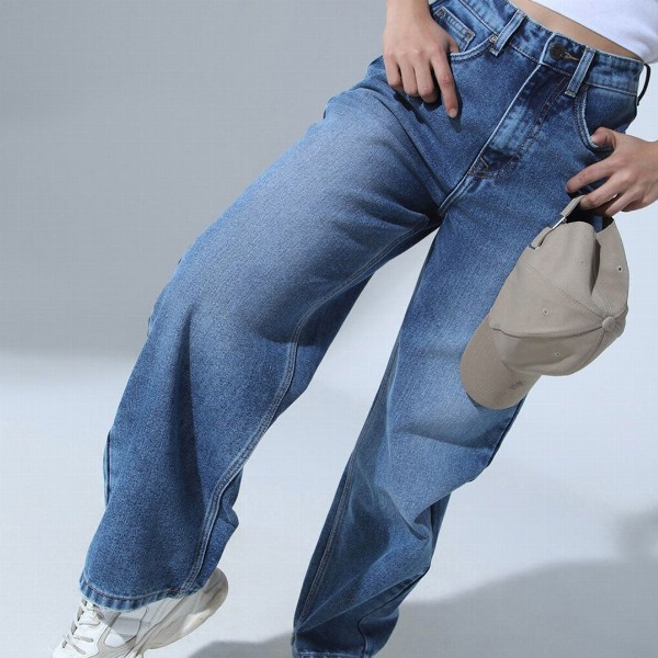 Hubberholme Women 90's baggy High-Rise Light Fade Jeans