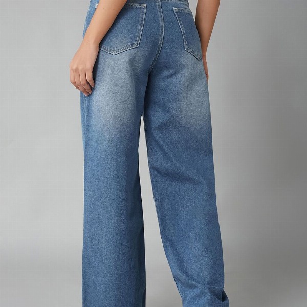 DOLCE CRUDO Women Wide Leg High-Rise Light Fade Stretchable Jeans