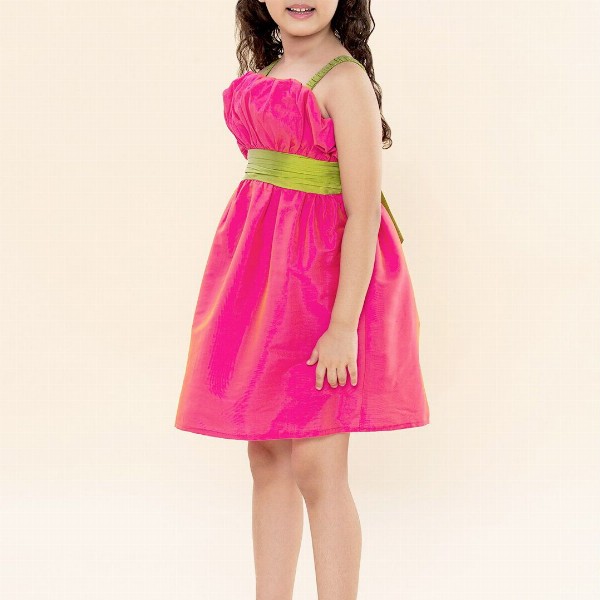 A T U N Girls Pink & Green Solid Fit and Flare Dress