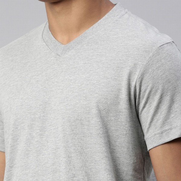 Levis Men Pure Cotton V Neck Short Sleeve Tshirt
