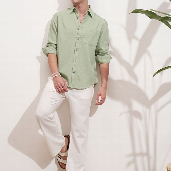 HIGHLANDER Men Textured Spread Collar Cotton Casual Shirt