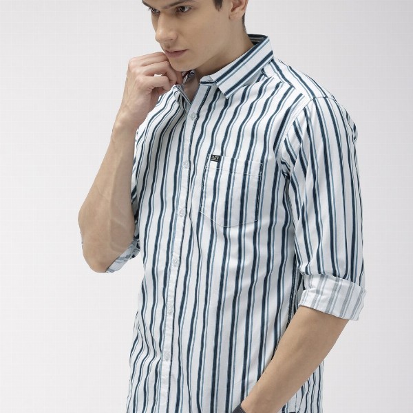 The Indian Garage Co Men White & Teal Blue Slim Fit Striped Casual Shirt