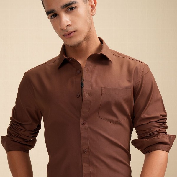 HIGHLANDER Men Solid Casual Shirt