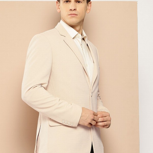 INVICTUS Textured Single-Breasted Slim Fit Smart Casual Blazer