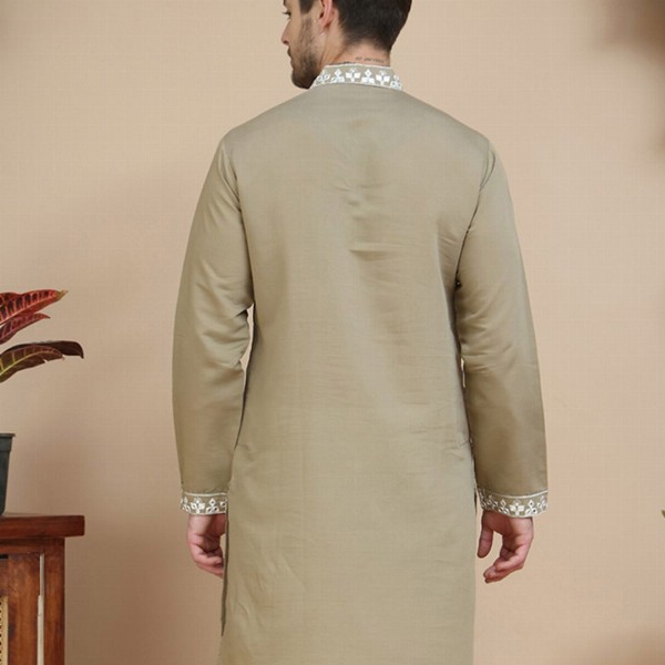 Jompers Men Geometric Embroidered Mirror Work Kurta