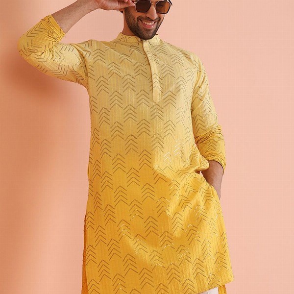KISAH Men Paisley Embellished Mirror Work Kurta