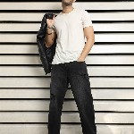 High Star Men Relaxed Fit Mid-Rise Mildly Distressed Light Fade Jeans