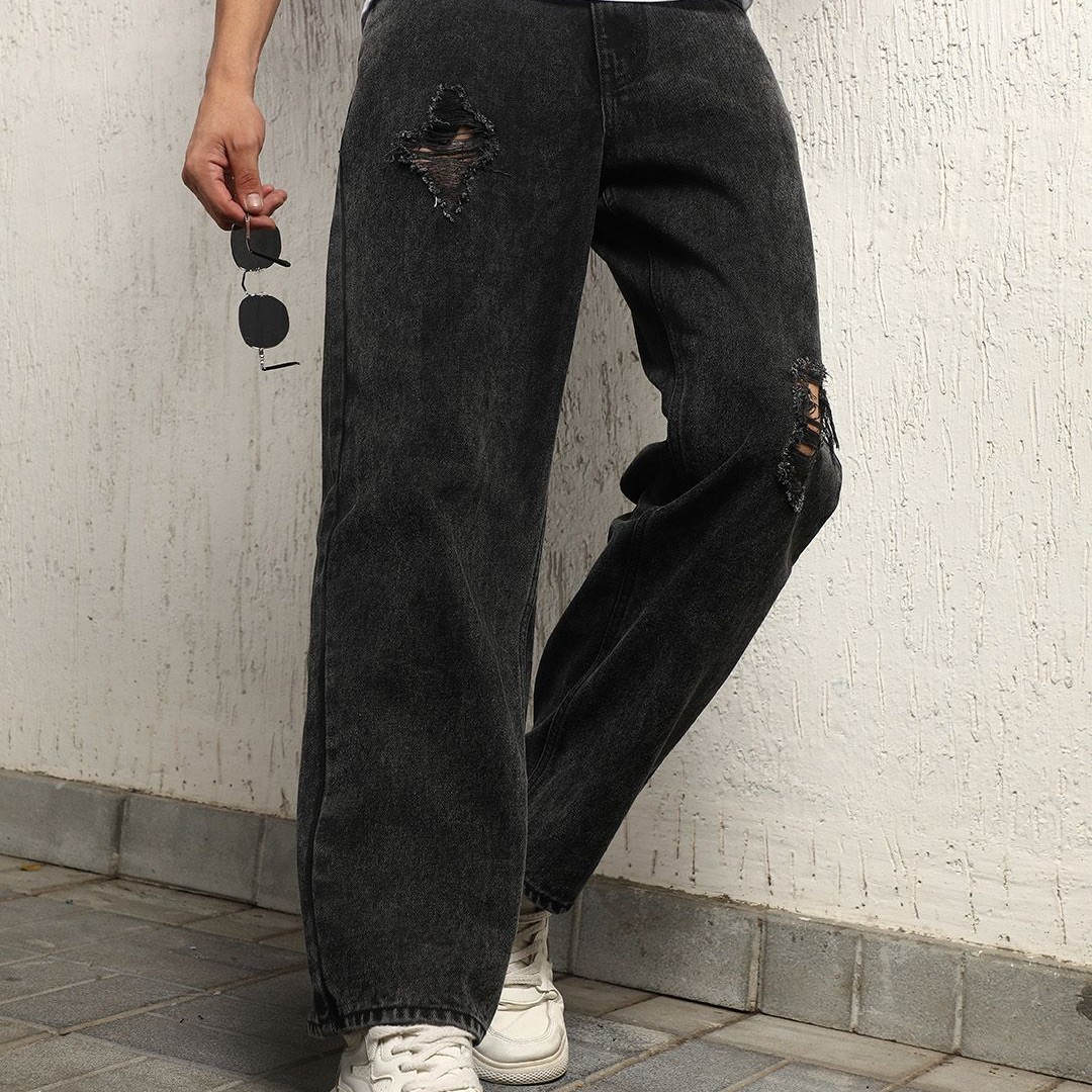 Hubberholme Men Relaxed Fit Mid Rise Hevay Distressed Cotton Jeans