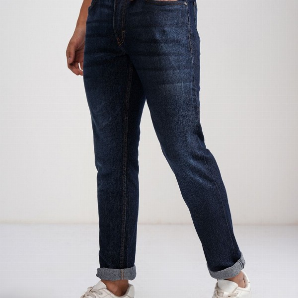HIGHLANDER Men Blue Slim Fit Mid-Rise Clean Look Stretchable Jeans