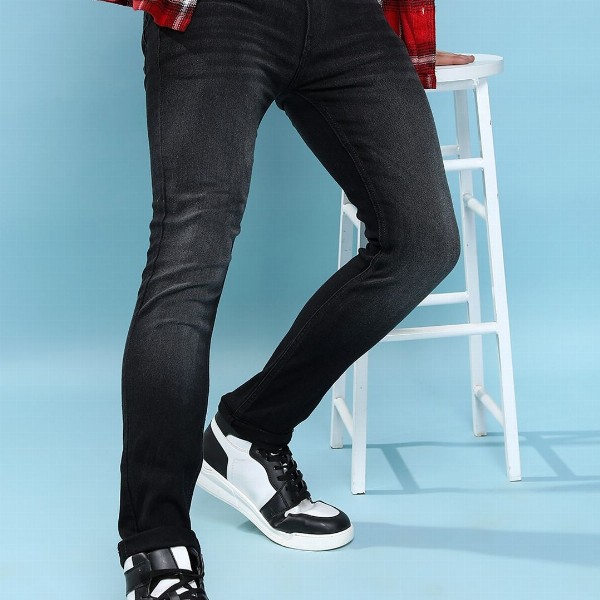 HIGHLANDER Men Skinny Fit Clean Look Light Fade Whiskers Stretchable Jeans