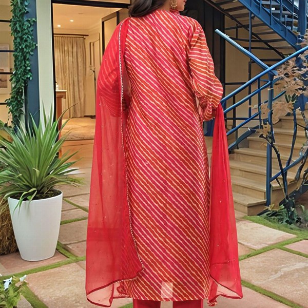Aaghnya Leheriya Printed Zari Regular Kurta with Trousers & With Dupatta
