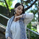 KAHVA Checked Regular Kurta with Trousers & Dupatta