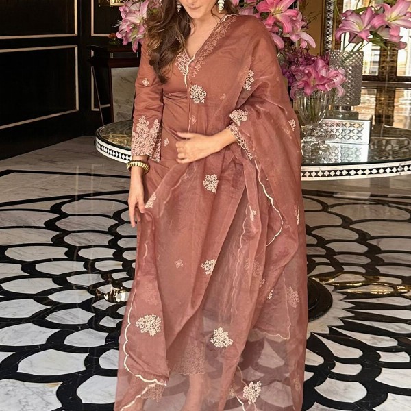 Royal Export Floral Embroidered Regular Thread Work Straight Kurta with Palazzos & Dupatta