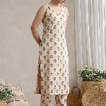 Khushal K Floral Printed V-Neck Pure Cotton Kurta With Palazzos And Dupatta