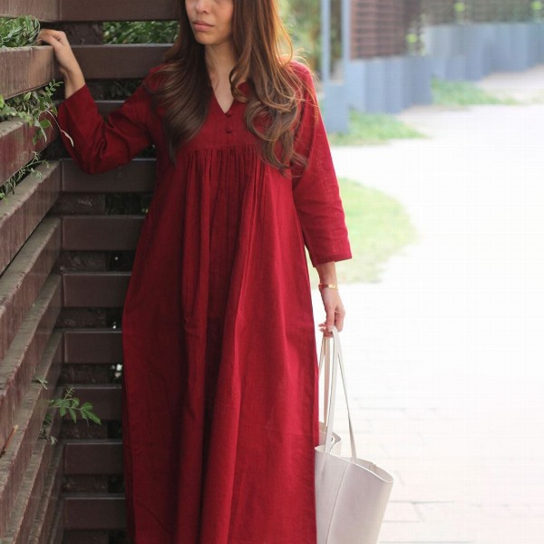 GoSriKi Women Solid Kurta with Trousers