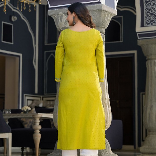 Varanga Women Floral Thread Embroidered Yoke Design Straight Kurta