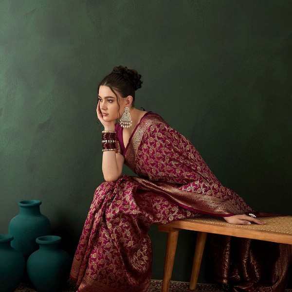 Sangria Woven Design Saree With Blouse Piece