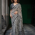 Suta Checked Suta Multi Color Pure Cotton Zari Saree.