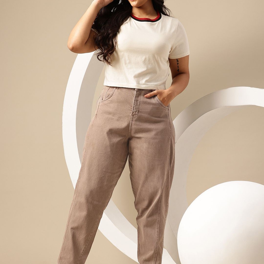 Sztori Women Plus Size Mid-Rise Stretchable Slouchy Fit Jeans