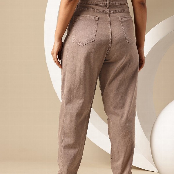 Sztori Women Plus Size Mid-Rise Stretchable Slouchy Fit Jeans