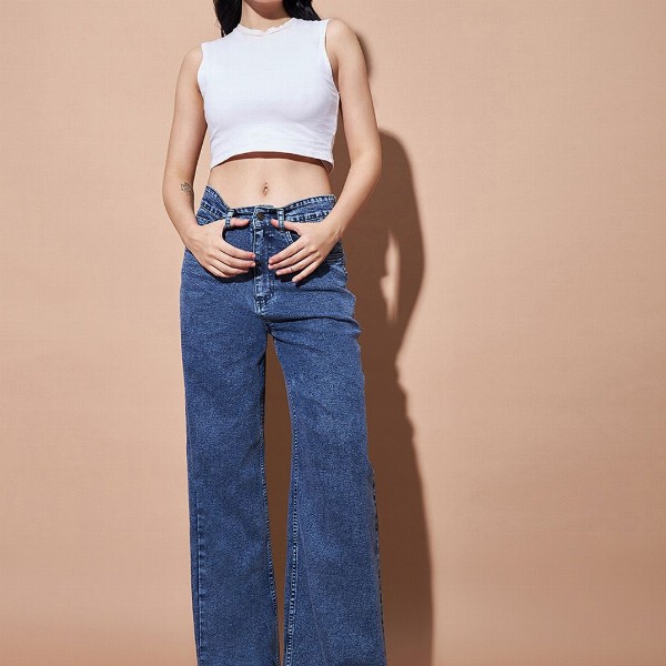 SASSAFRAS BASICS Women Straight Fit High-Rise Clean Look Heavy Fade Jeans