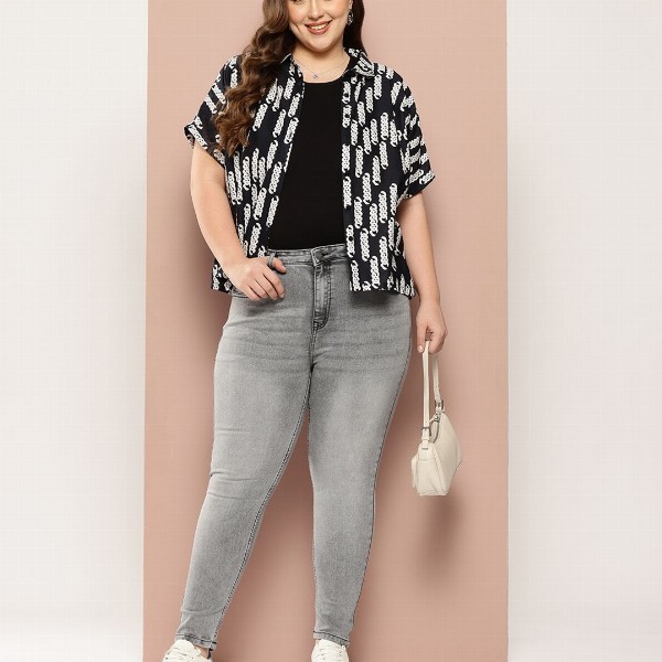 Sztori Women Plus Size Skinny Fit Light Fade Stretchable Jeans