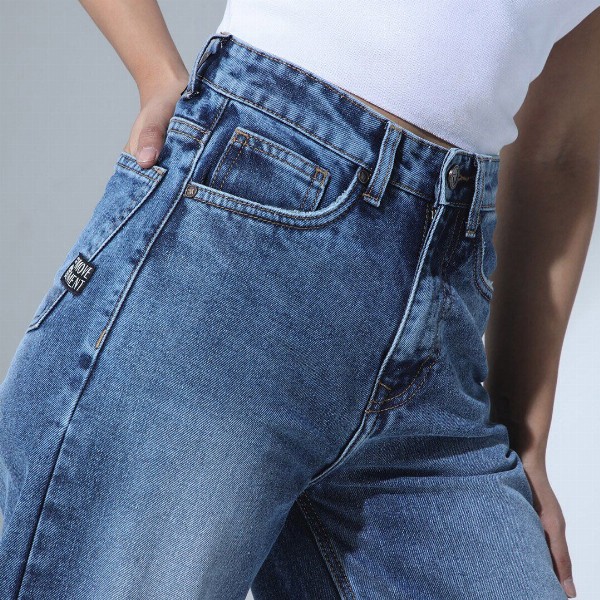 Hubberholme Women 90's baggy High-Rise Light Fade Jeans