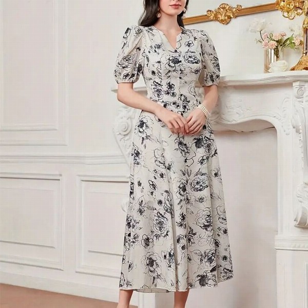 Bollyclues Women Floral Printed A-Line Midi Dress