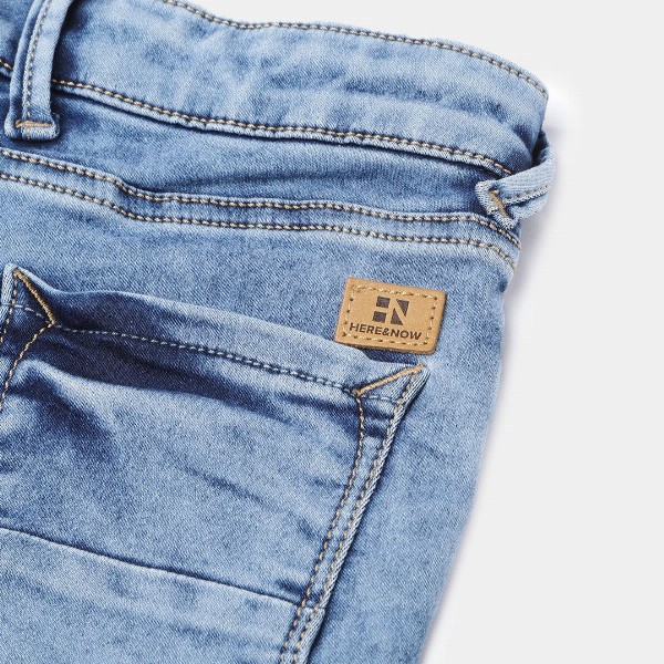 HERE&NOW Boys Blue Slim Fit Mid-Rise Heavy Fade Acid Wash Stretchable Jeans