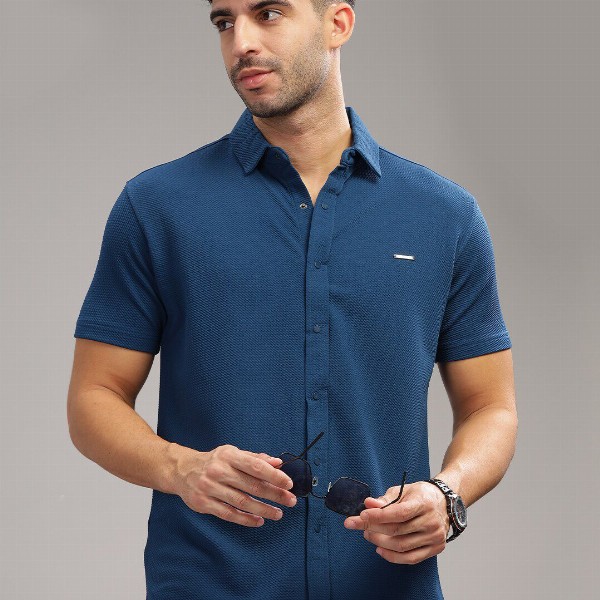 Parcel Yard Classic Geometric Self Design Spread Collar Cotton Casual Shirt