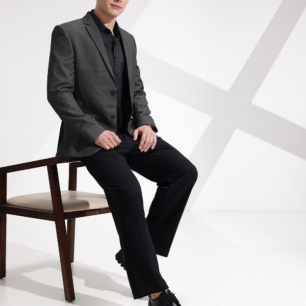 INVICTUS Self-Design Slim Fit Single-Breasted Smart Casual Blazer